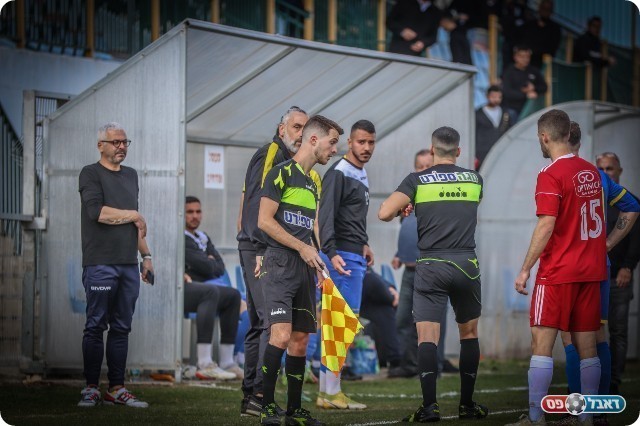 אכזבה בספסל צור שלום (וואסים מוואסי)